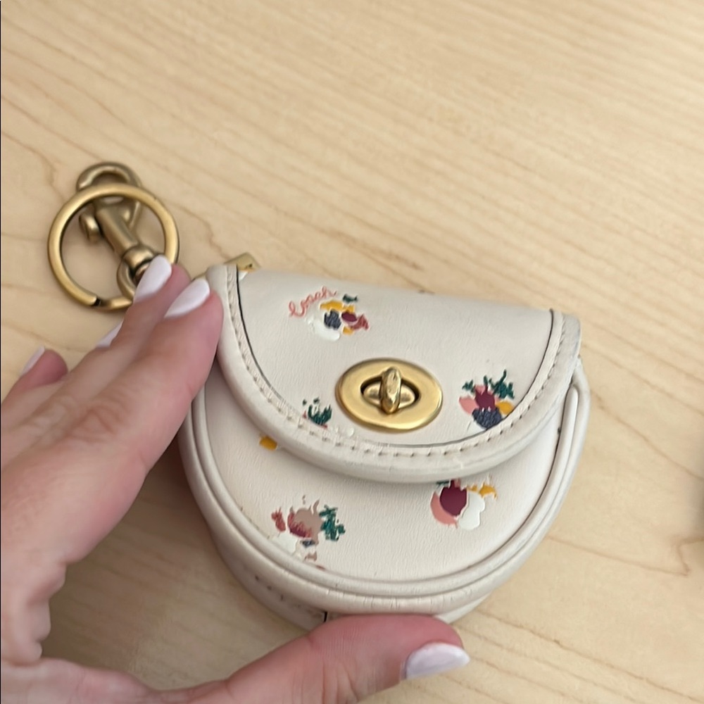 Coach Gold and White Floral Key Card Holder